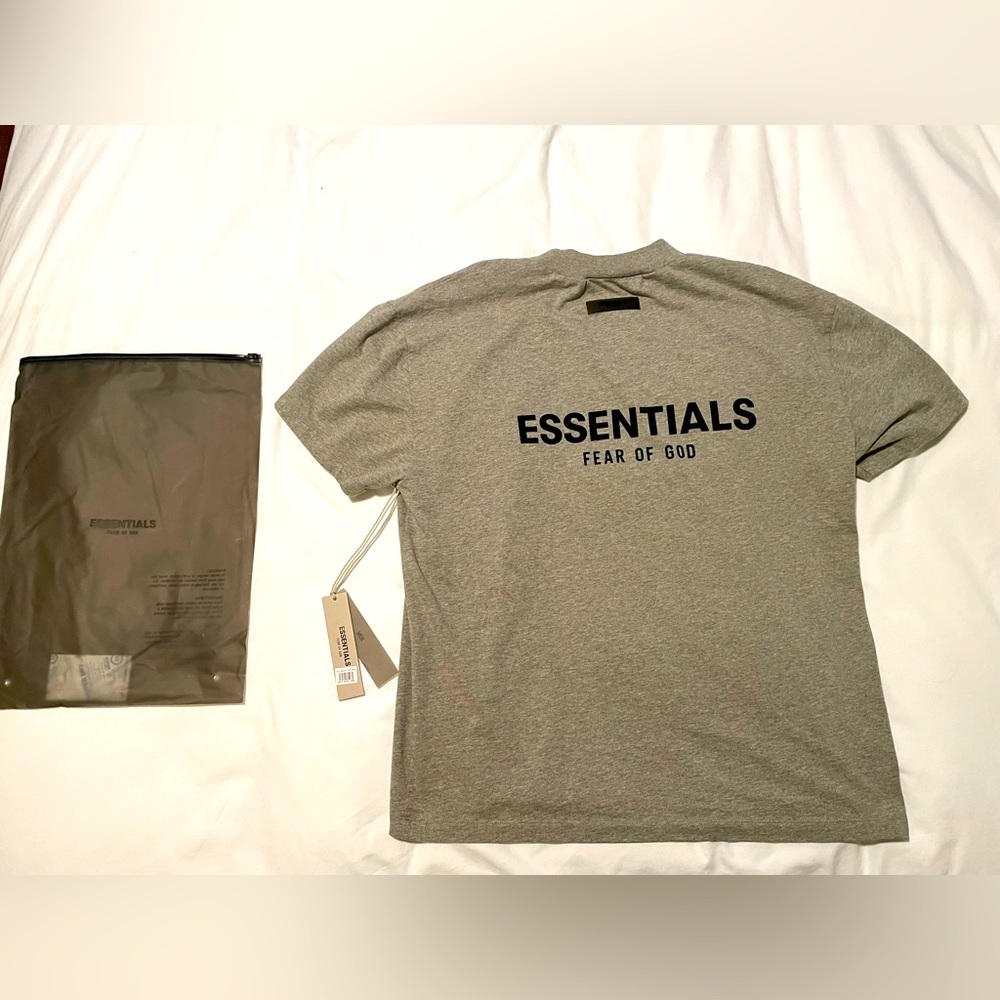 NWT Essentials Fear Of God T-Shirt Grey and Black size Medium